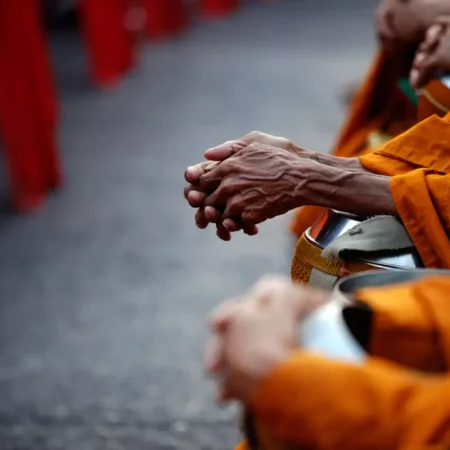 MONK FROM THAILAND WON A JACKPOT OF $176,000. HE PRAYED TO THE BUDDHA TO SEND HIM MONEY